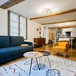 Duplex Rue Royale, Rooftop, Balnéo