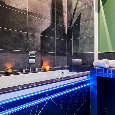 Duplex Rue Royale, Rooftop, Balneo * 里尔
