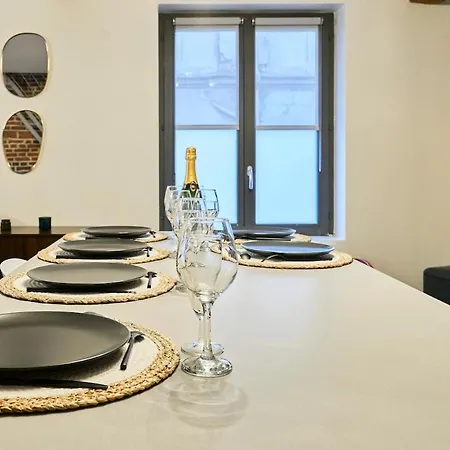 Duplex Rue Royale, Rooftop, Balneo 公寓 *