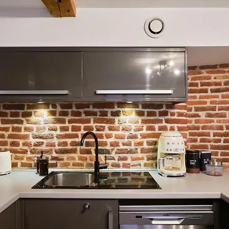 Duplex Rue Royale, Rooftop, Balneo Apartment
