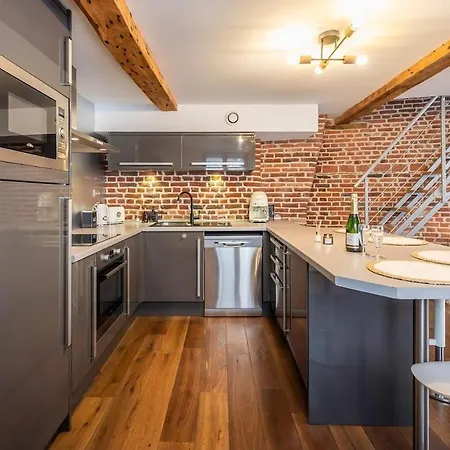 Duplex Rue Royale, Rooftop, Balneo Apartment